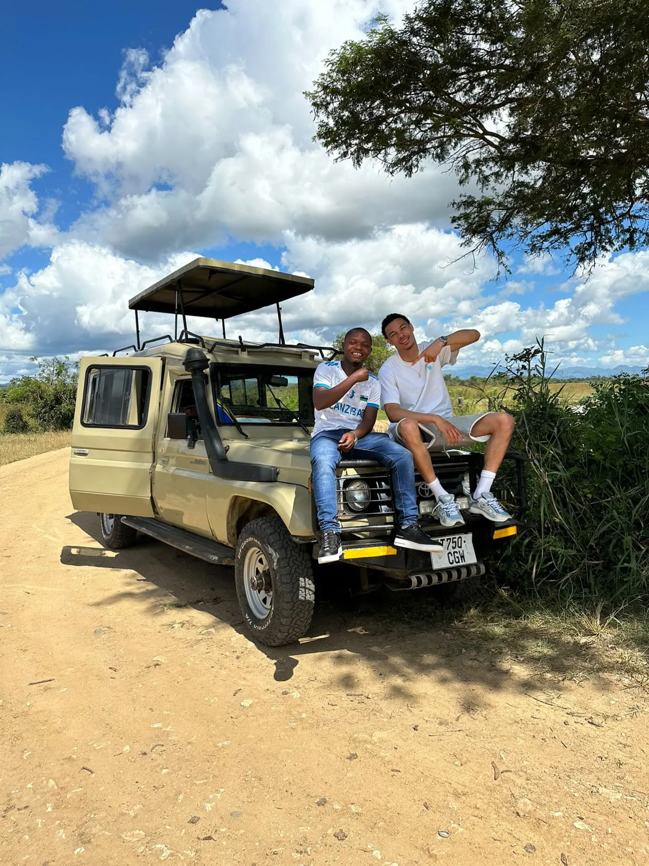 24952CDE-4498-4A38-8B79-0978E2F013EC