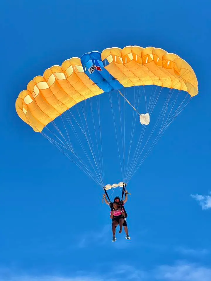 Skydive-Zanzibar-Parachute-009